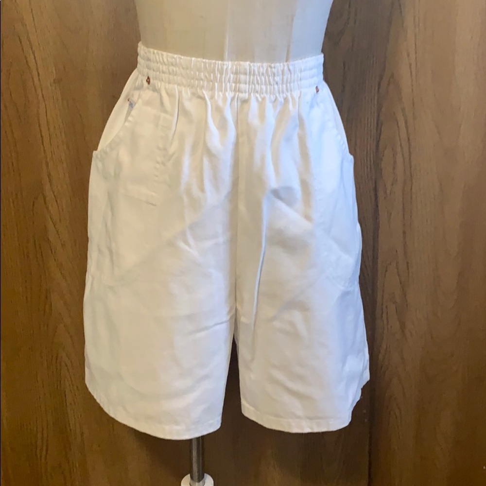 CHIC high waist short